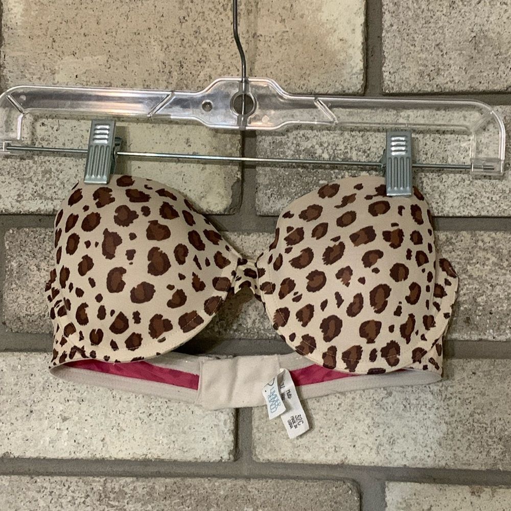 3for$20 bra strapless has underwire 32c